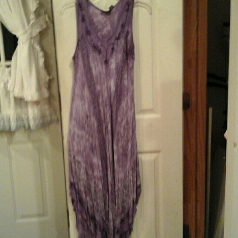 Dress - Picture 2 of 2